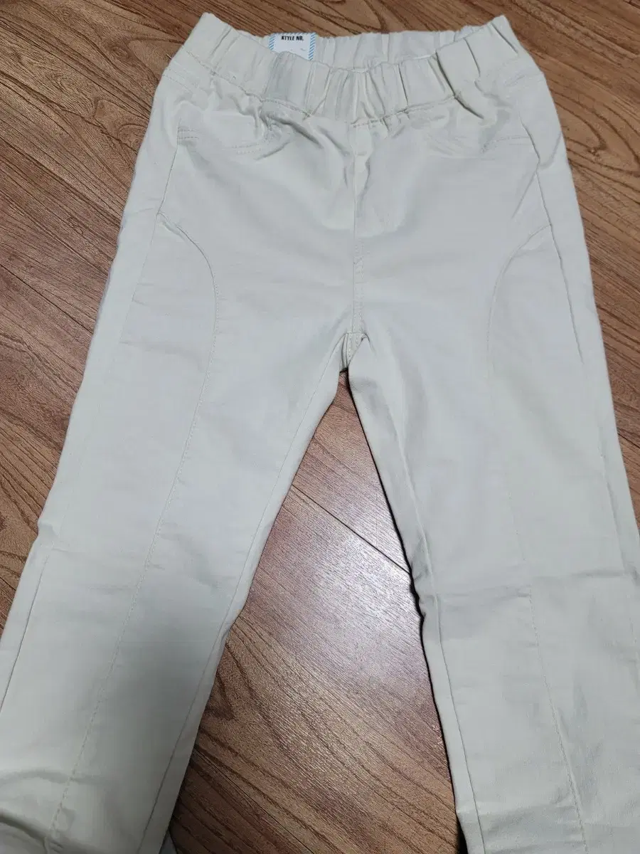 Ivory skinny leggings size 28