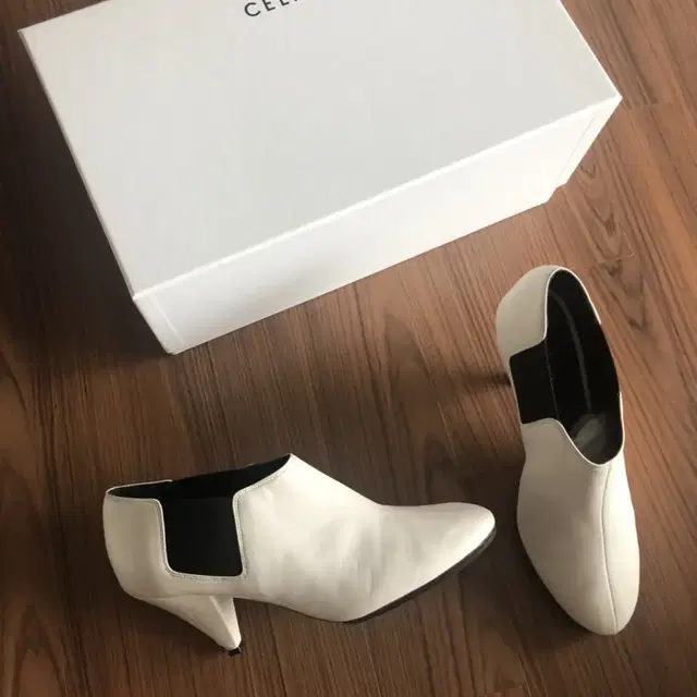 Celine 셀린느 앵클부츠 (36.5size)