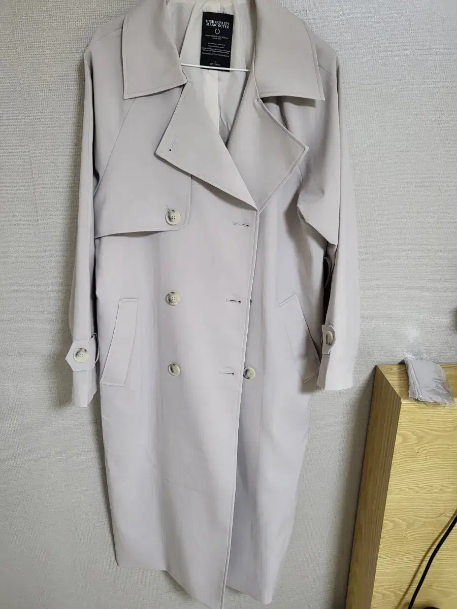 Hot Ping trench coat