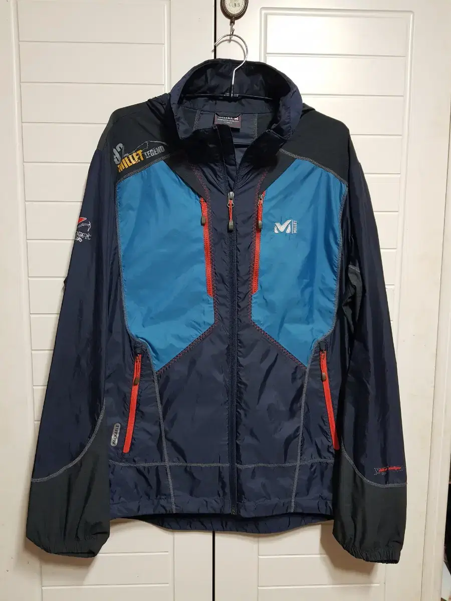 Men's Windbreaker 110