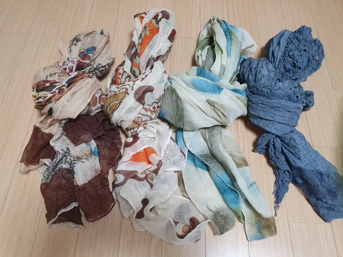 Bulk purchase of four scarves