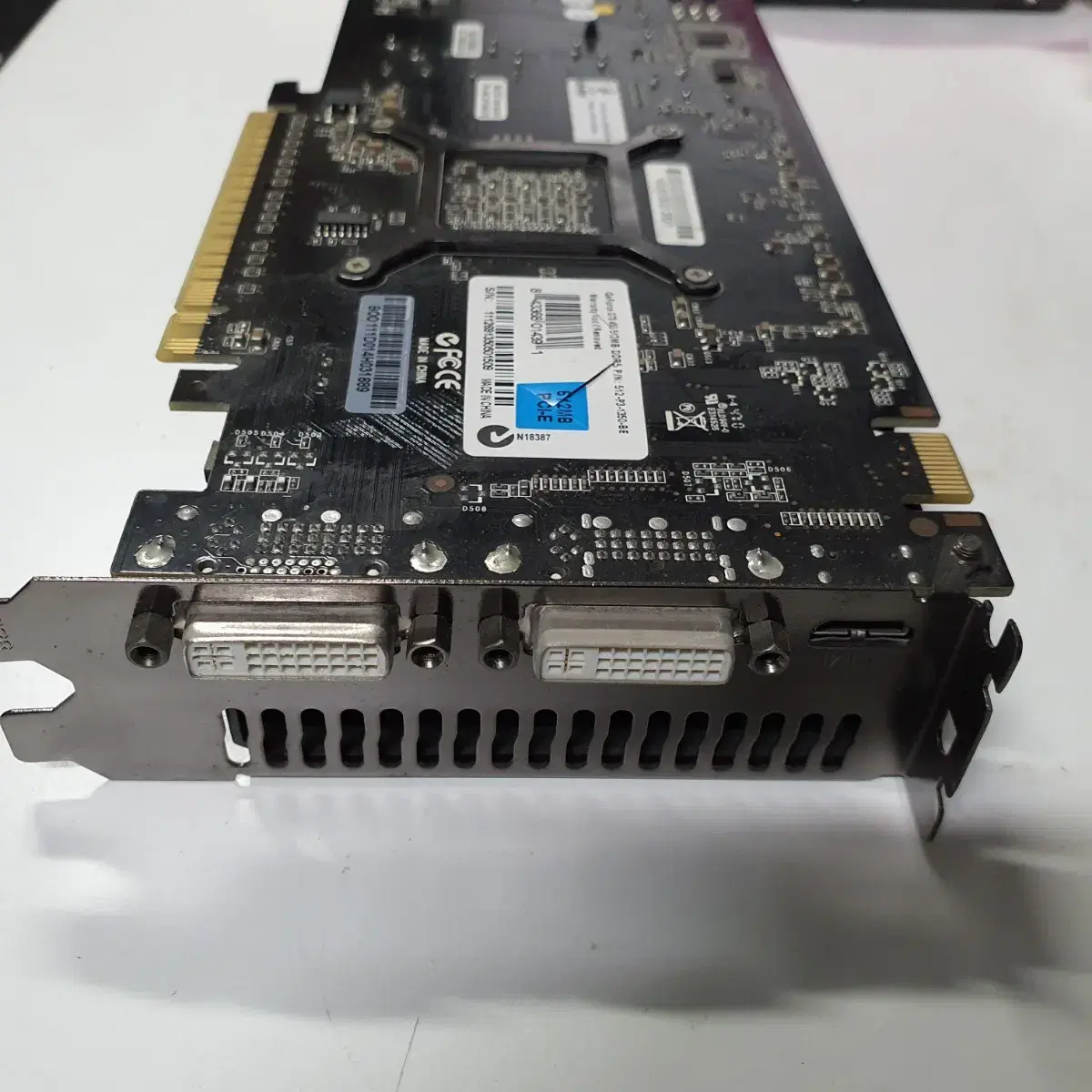 지포스GTS450 그래픽카드, PCI-E  VGA