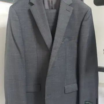 Ralph Lauren 수트/셋업 랄프로렌 퍼플라벨 Drake 2버튼 정장 - 원래, 명품은 필웨이(FEELWAY) 랄프로렌 남자정장 수트 사이즈 44L <매장구입><소액의 네고 가능> | 브랜드 중고거래 플랫폼, 번개장터” style=”width:100%” title=”랄프로렌 남자정장 수트 사이즈 44L <매장구입><소액의 네고 가능> | 브랜드 중고거래 플랫폼, 번개장터”><figcaption>랄프로렌 남자정장 수트 사이즈 44L <매장구입><소액의 네고 가능> | 브랜드 중고거래 플랫폼, 번개장터</figcaption></figure>
<figure><img decoding=