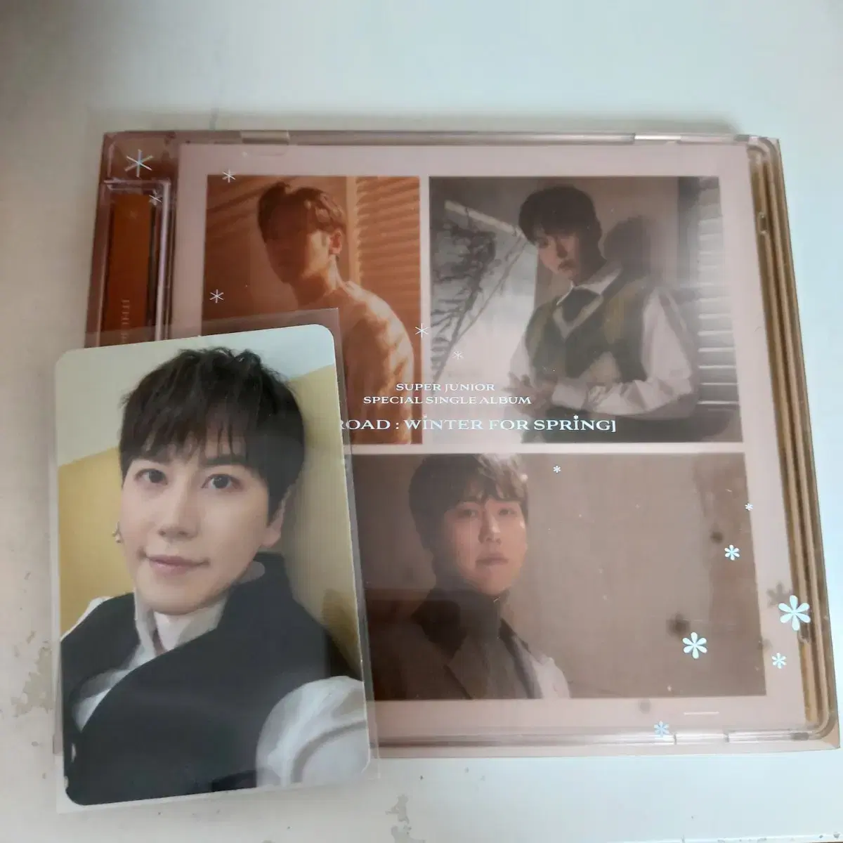 Kyuhyun photocard & Colin sell A version