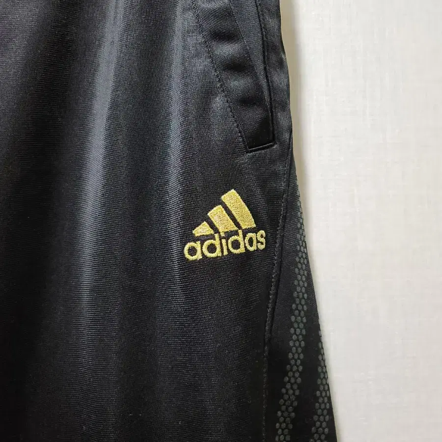 (100,L,크게나옴!) adidas 아디다스 바지 !!