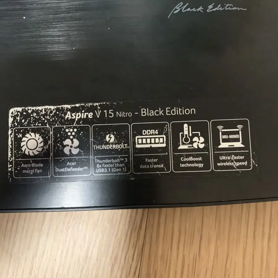 에이서 Aspire V15 Nitro-Black Edition