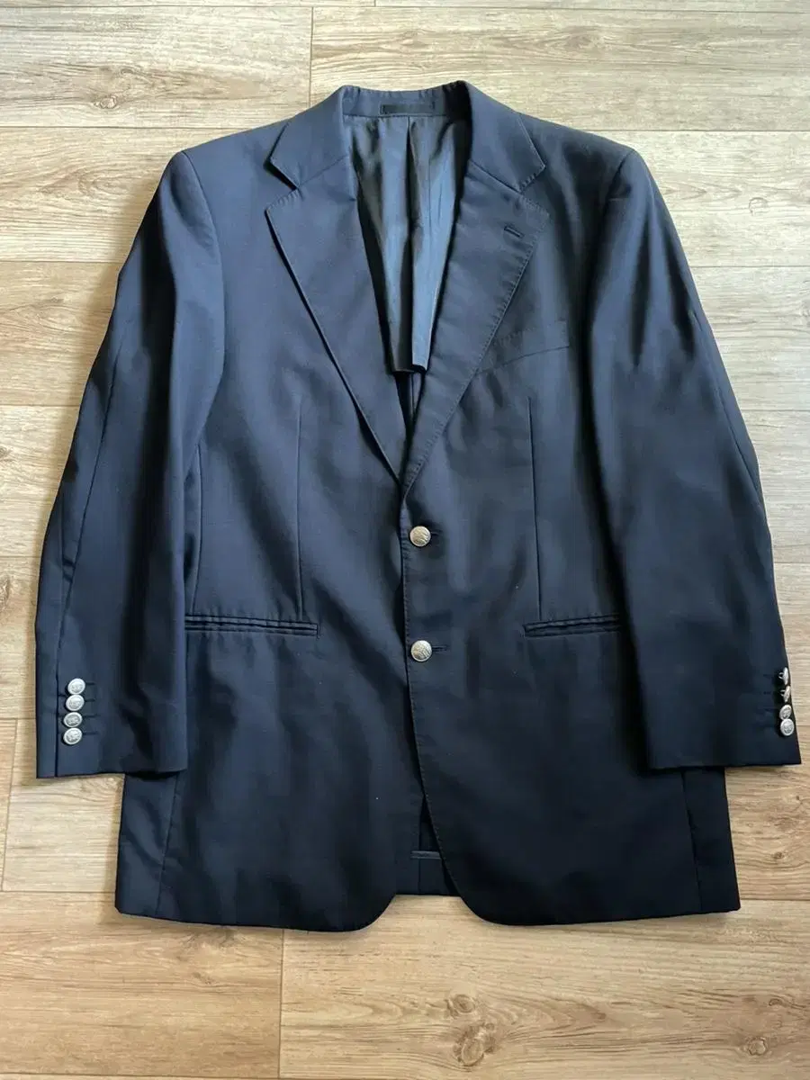 Burberry 2-button navy wool blazer with bronze buttons