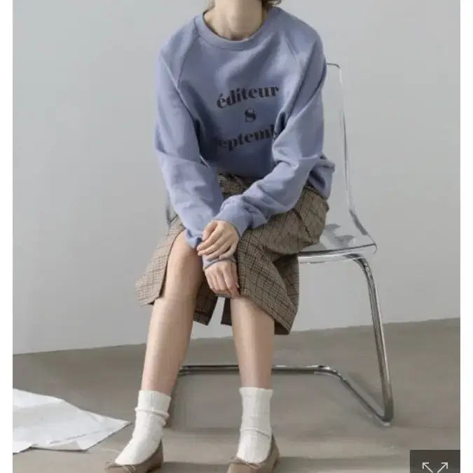 (새상품) 이슈넘버 2.20 Sweatshirt_Greyblue