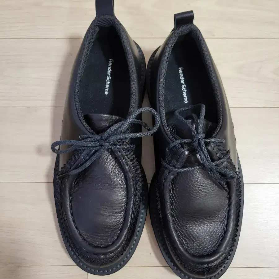 Hender Scheme 헨더스킴 티롤리안 3사이즈 (250~255)