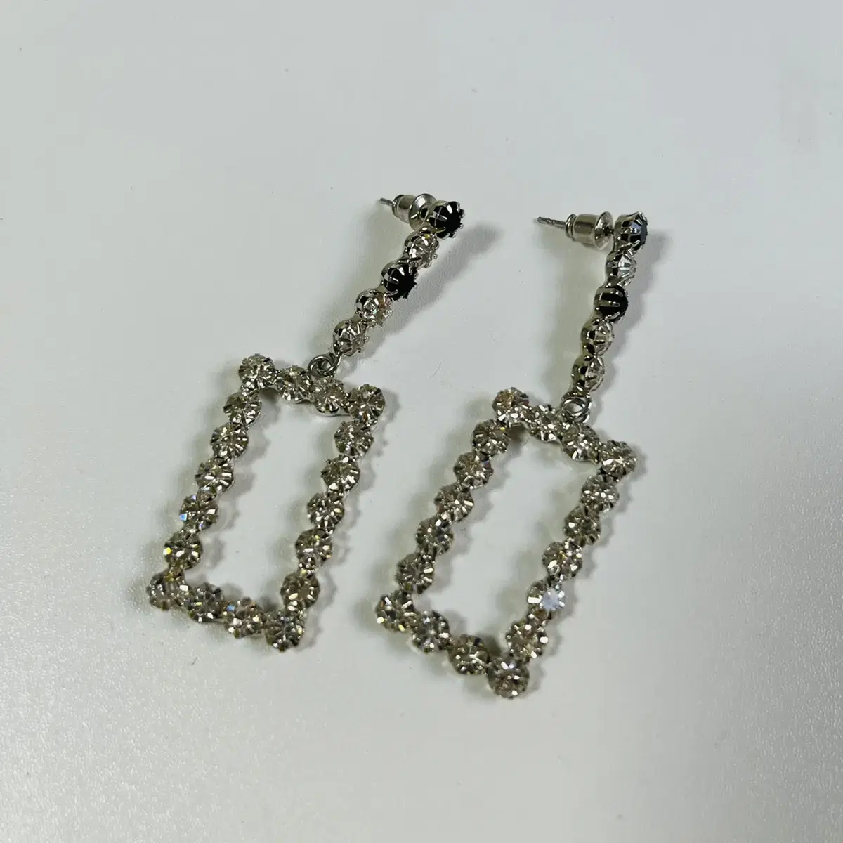 Q-BIC Earrings