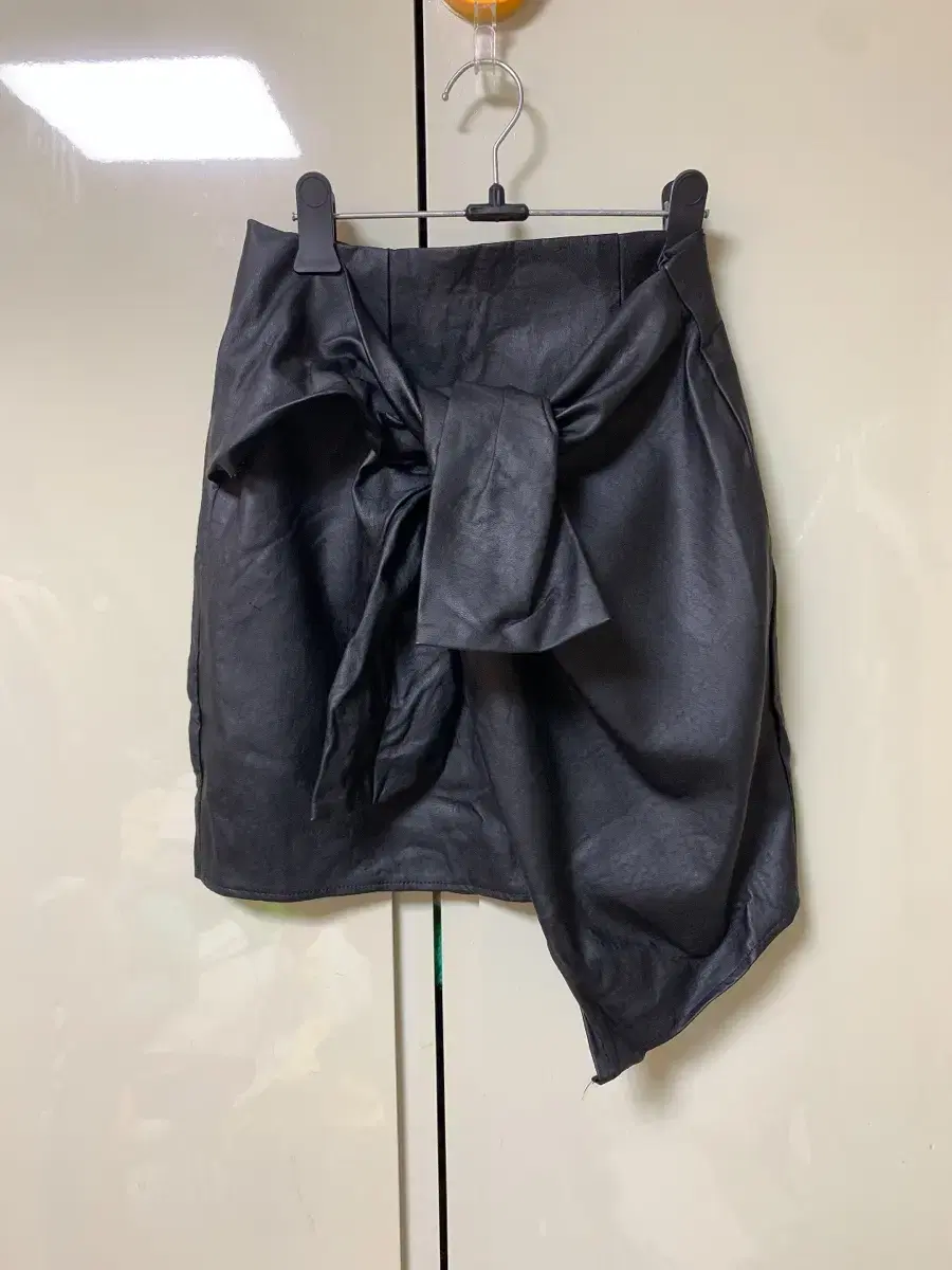 Front-tied leather skirt (s)