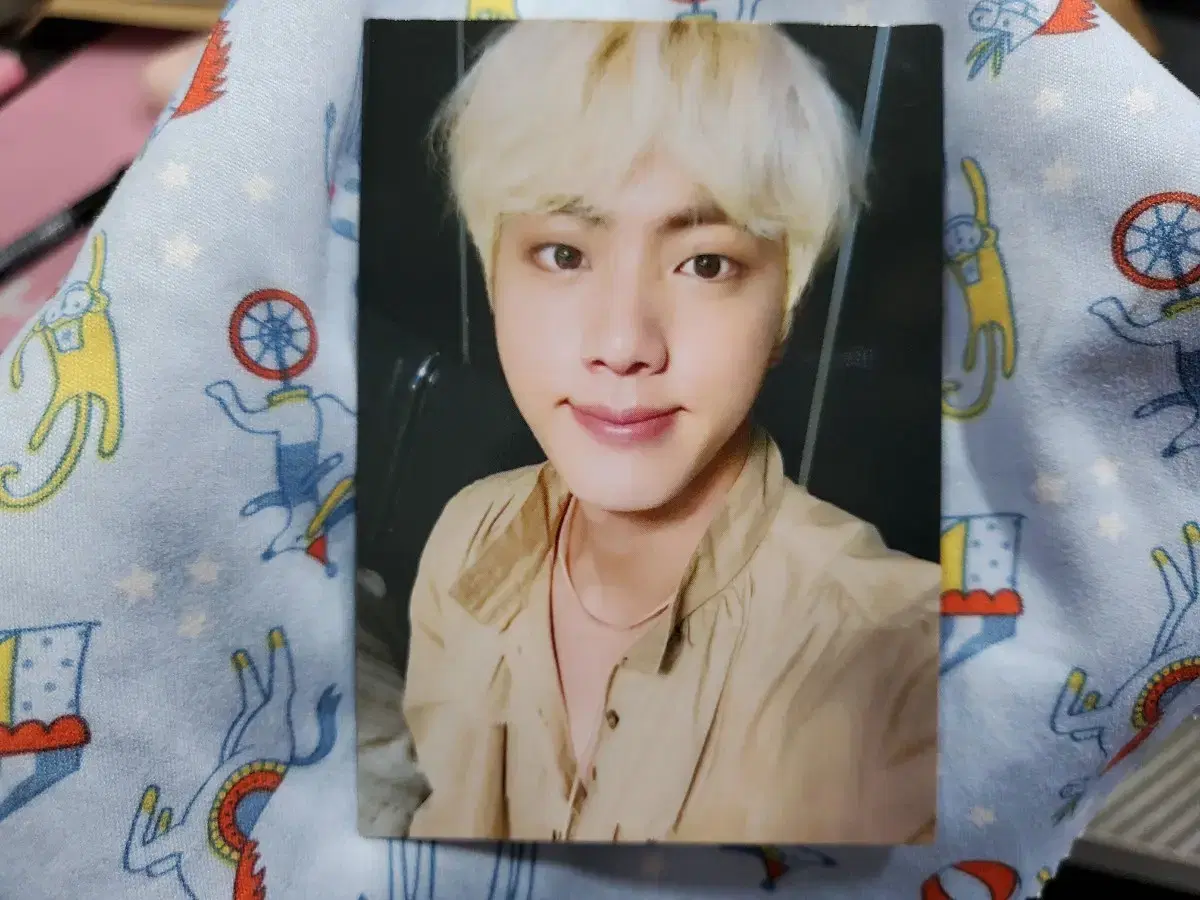 BTS Ruxelcon FC Seokjin's photocard!