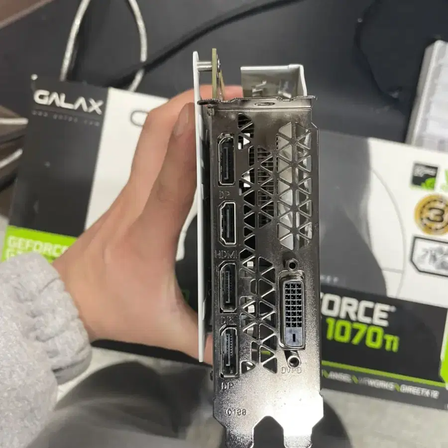 갤럭시 1070ti 판매합니다.