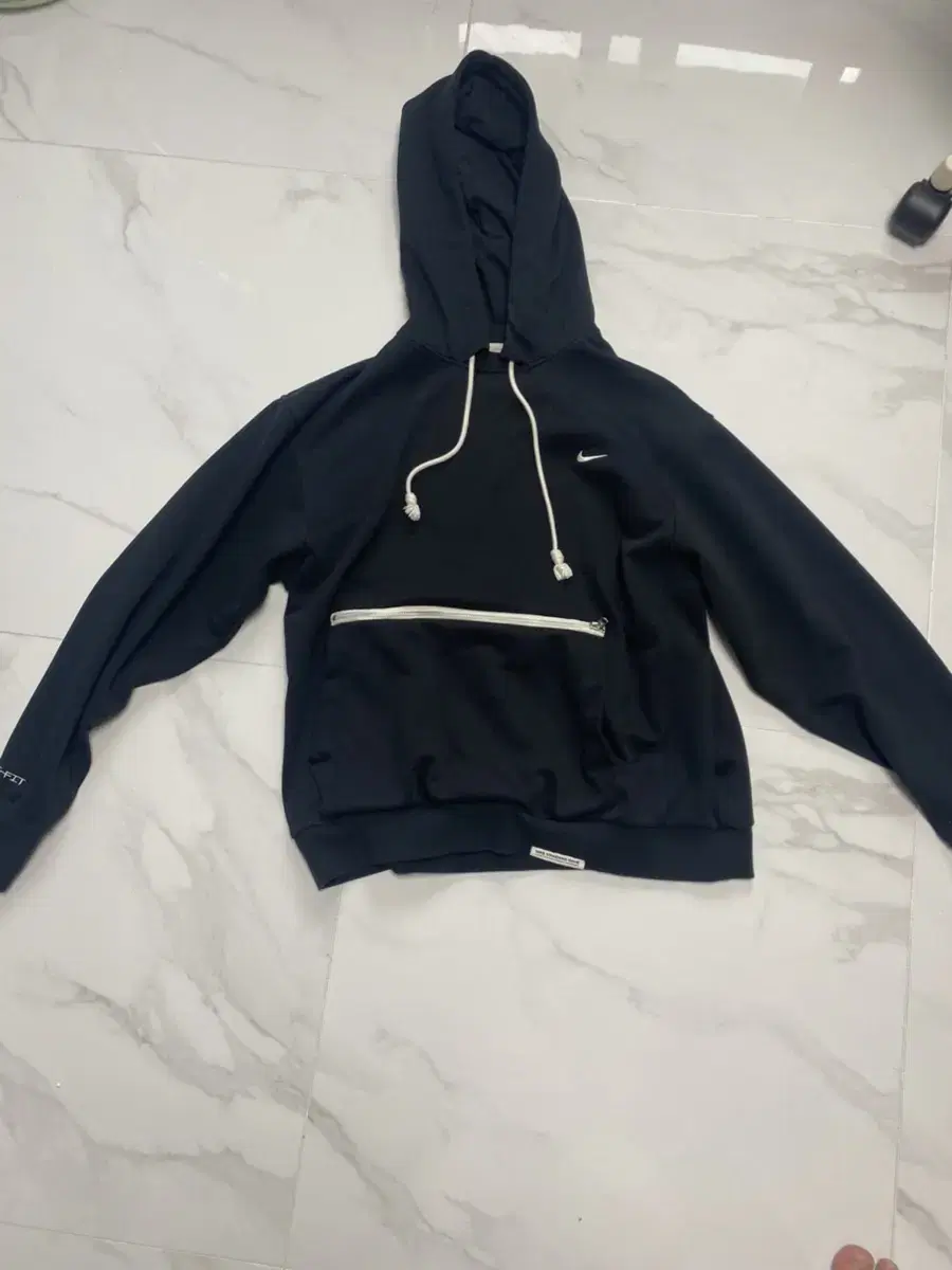 Nike dry fit hoodie size XL for sale !