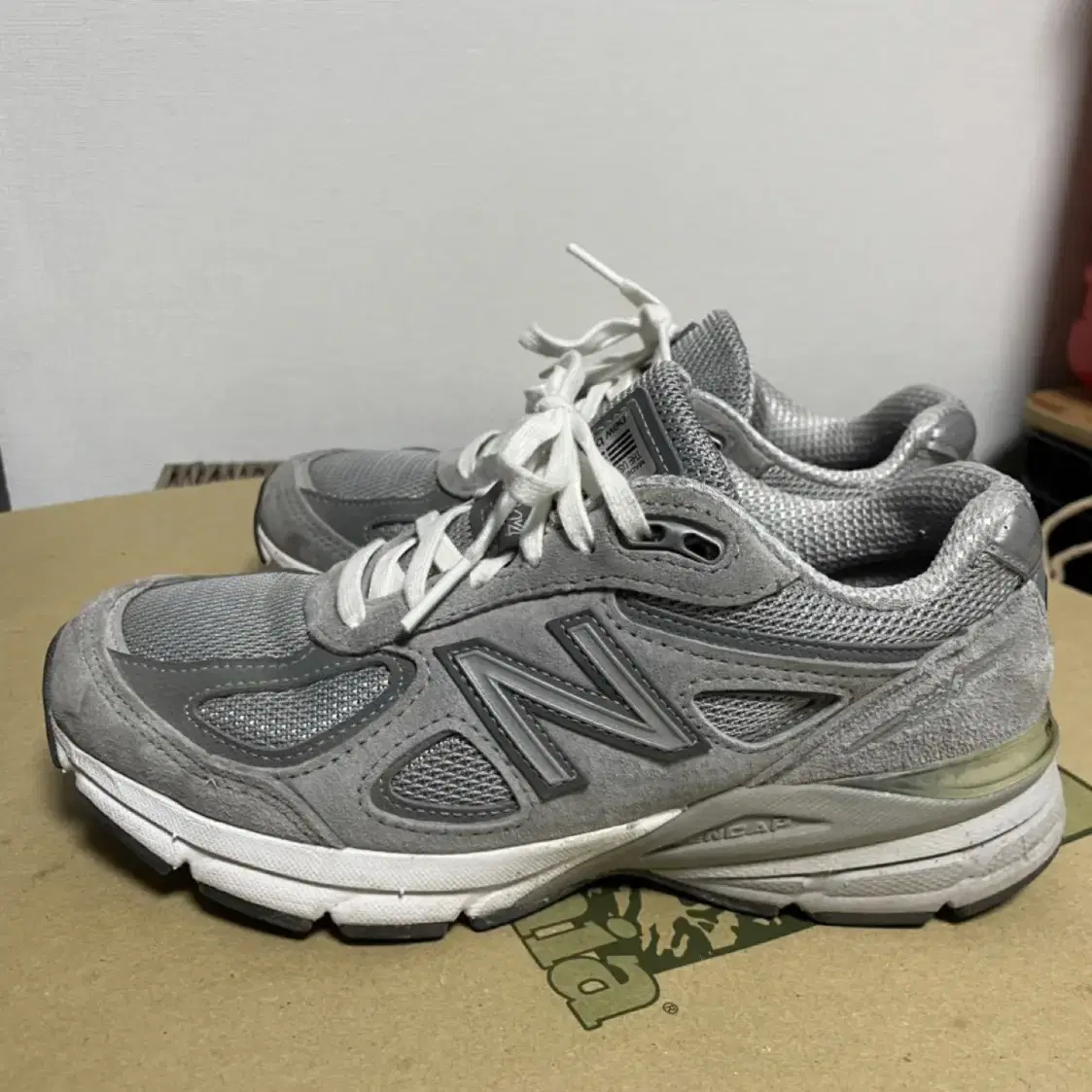 뉴발란스 990v4 225사이즈