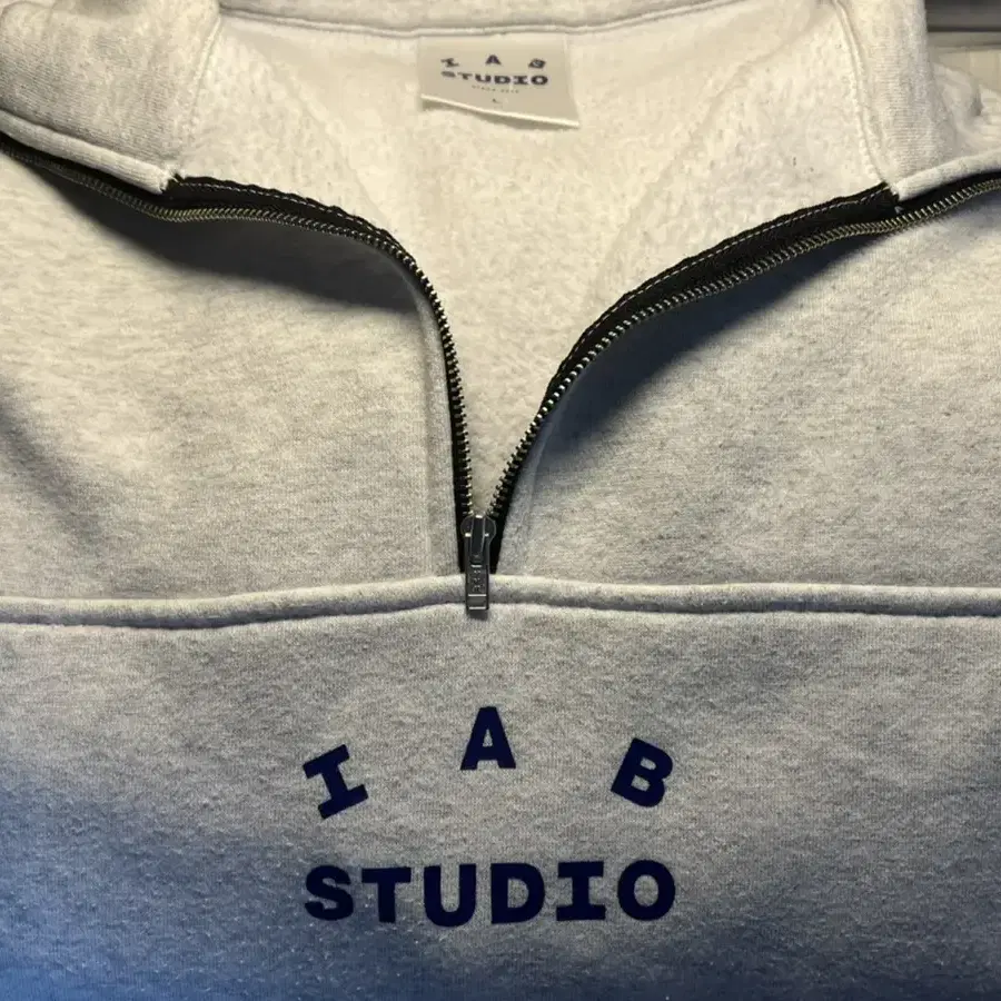 iab studio 후드티 집업 판매합니다(일괄)