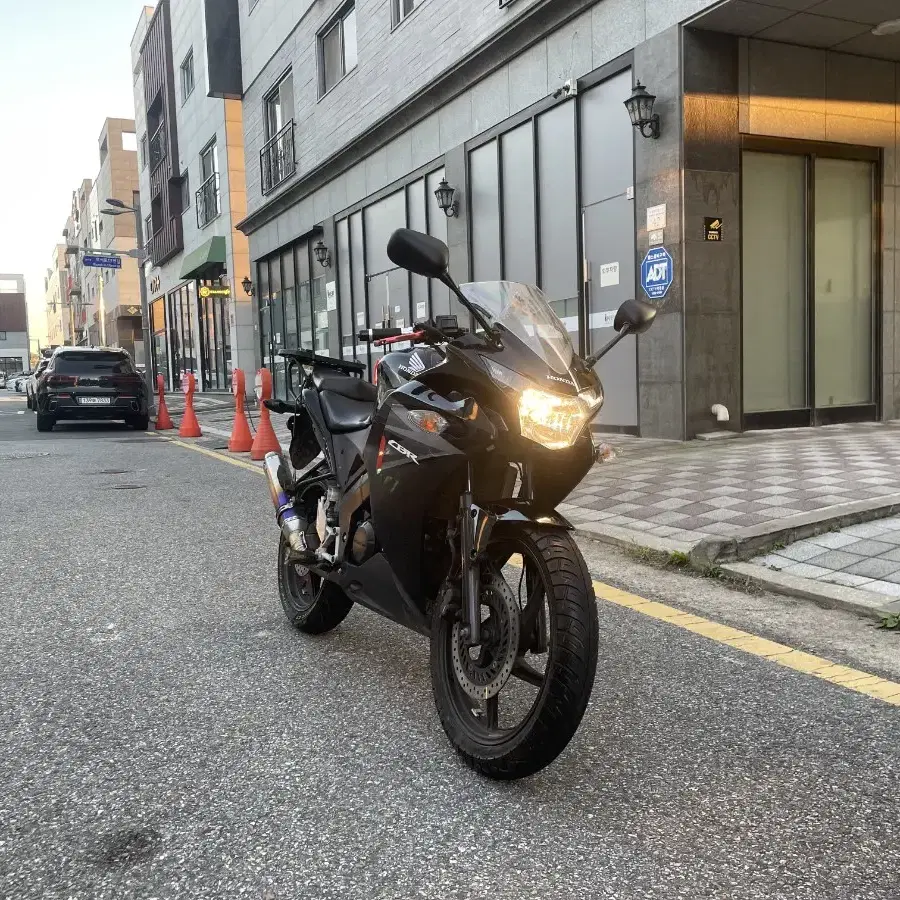 cbr2011년식 125만원 급매합니다