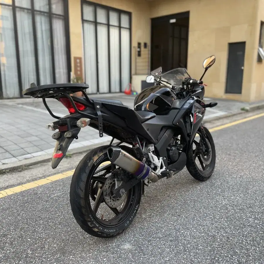 cbr2011년식 125만원 급매합니다