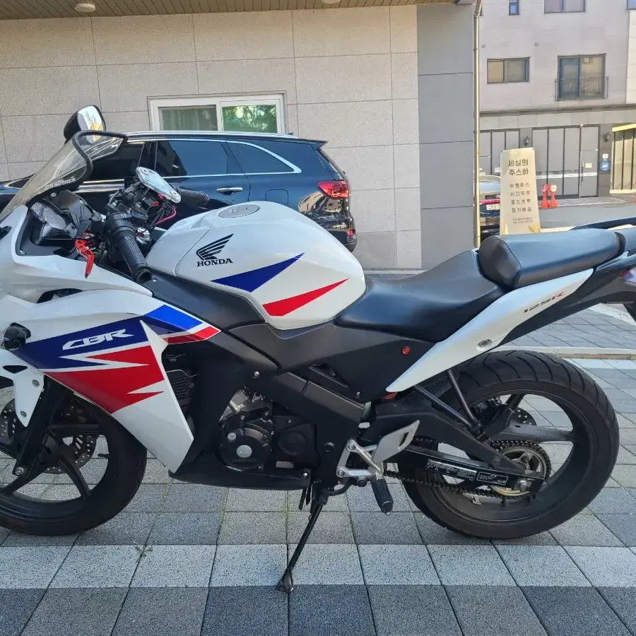 cbr125 2012년건담 145만원 급매합니다