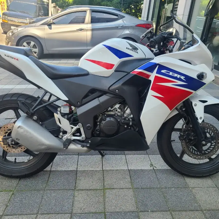 cbr125 2012년건담 145만원 급매합니다