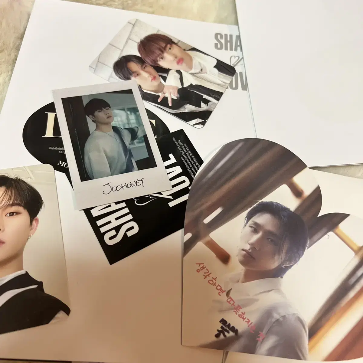 (Photocard Included)Full Set monsta x Love Version Album WTS!!!!!