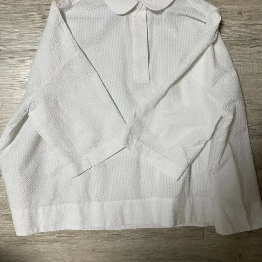 eunoia round basic blouse 유노이아 블라우스