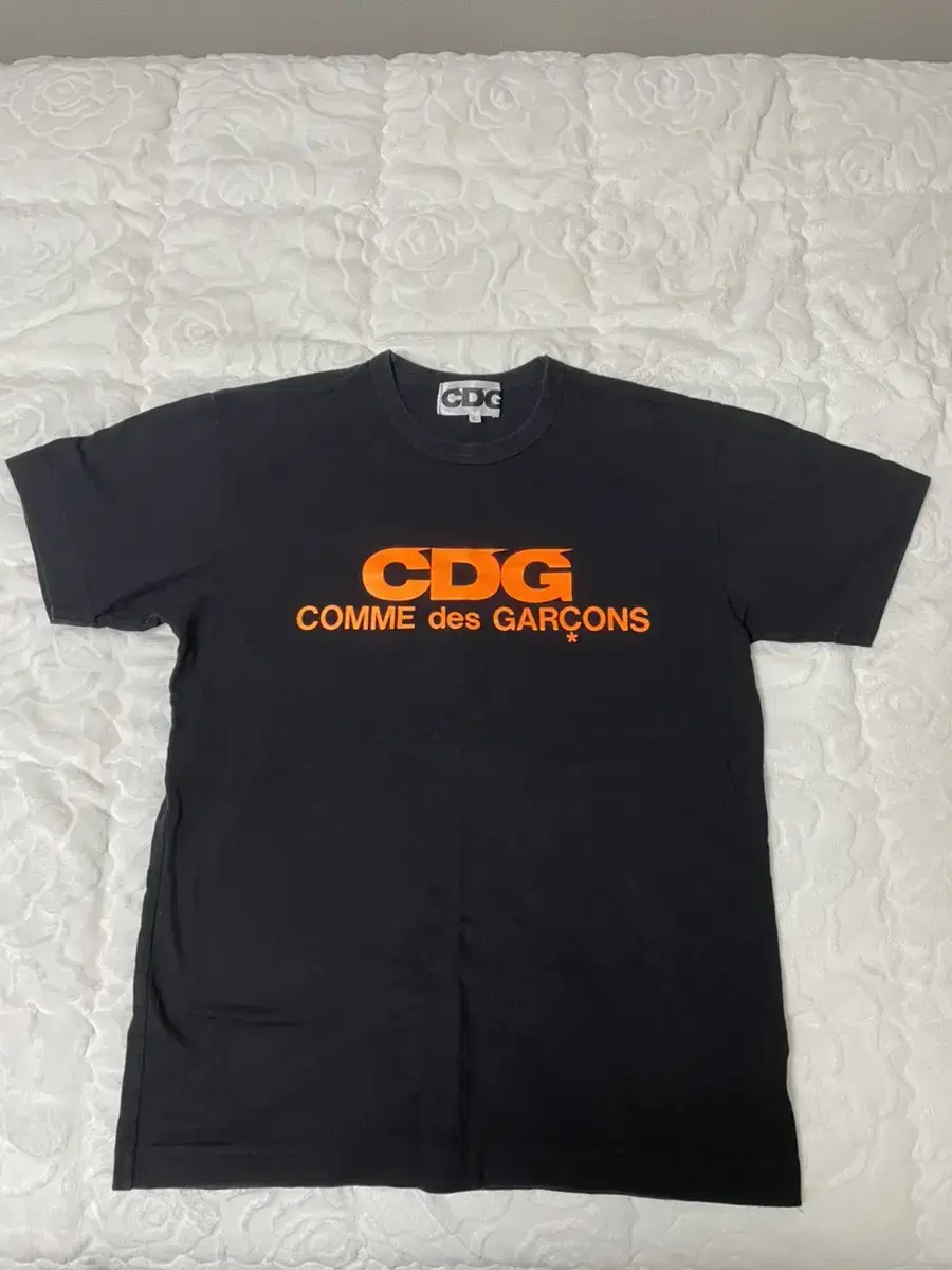 Comme des Garçons CDG Short Sleeve Orange L Large