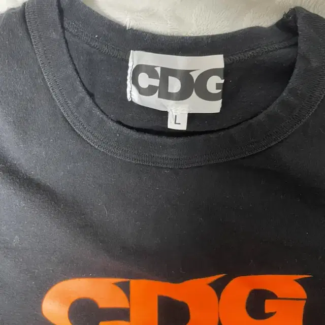 꼼데가르송 cdg 반팔 오렌지 L 라지