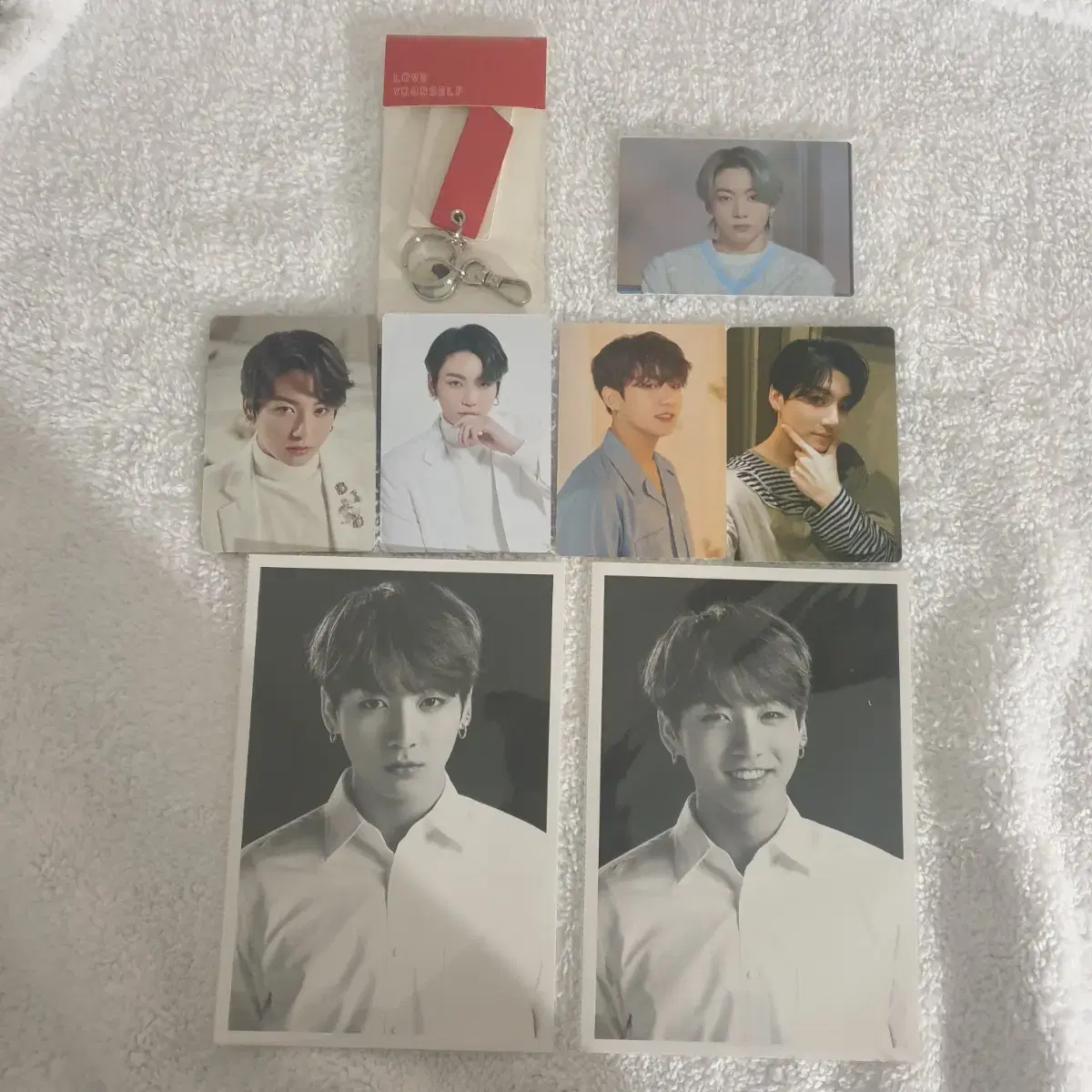 BTS photocard 5 types & Rub Your Cell Concert keyring in bulk