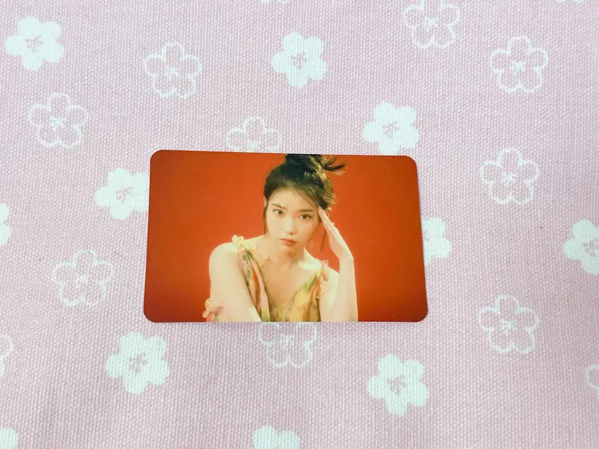 IU Idam April Limited Photo Card