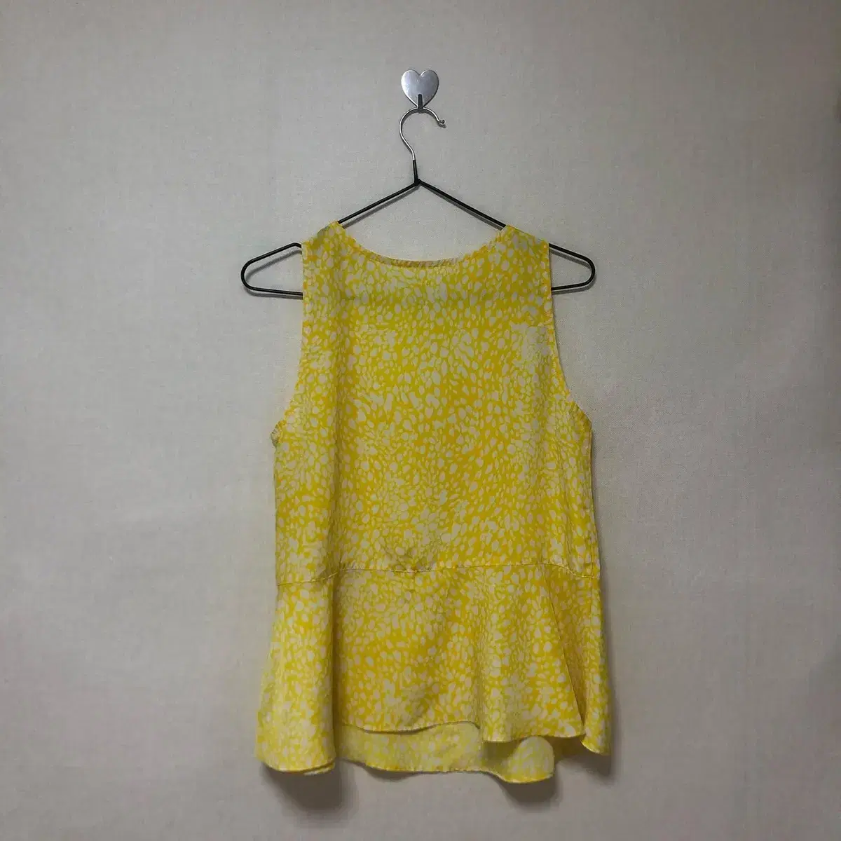 Vintage yellow spotted sleeveless