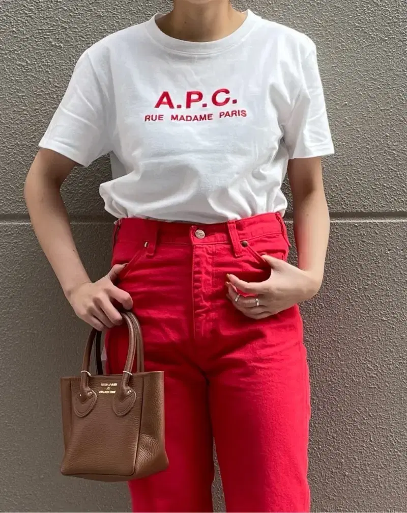 APC 티셔츠 새상품 팝니다