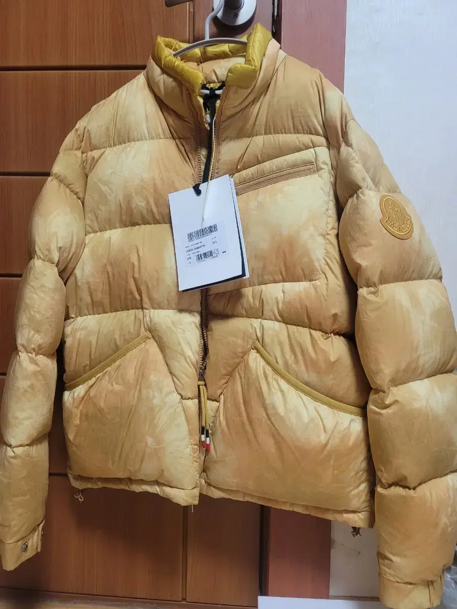 We are selling Moncler Genius Tidey Padding