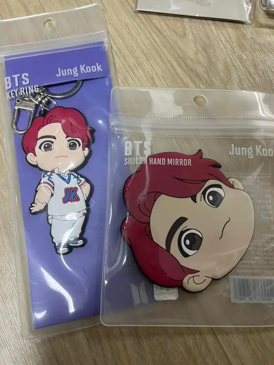 bangtan popup store jungkook keyring mirror bts jk jungkook