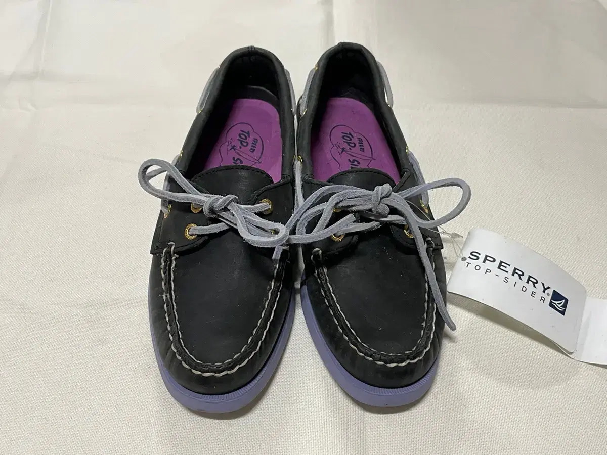 [220] Sperry boat shoes