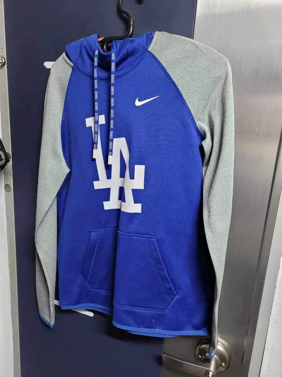 LA Dodgers Hoodie (Authentic Nike, Size S)