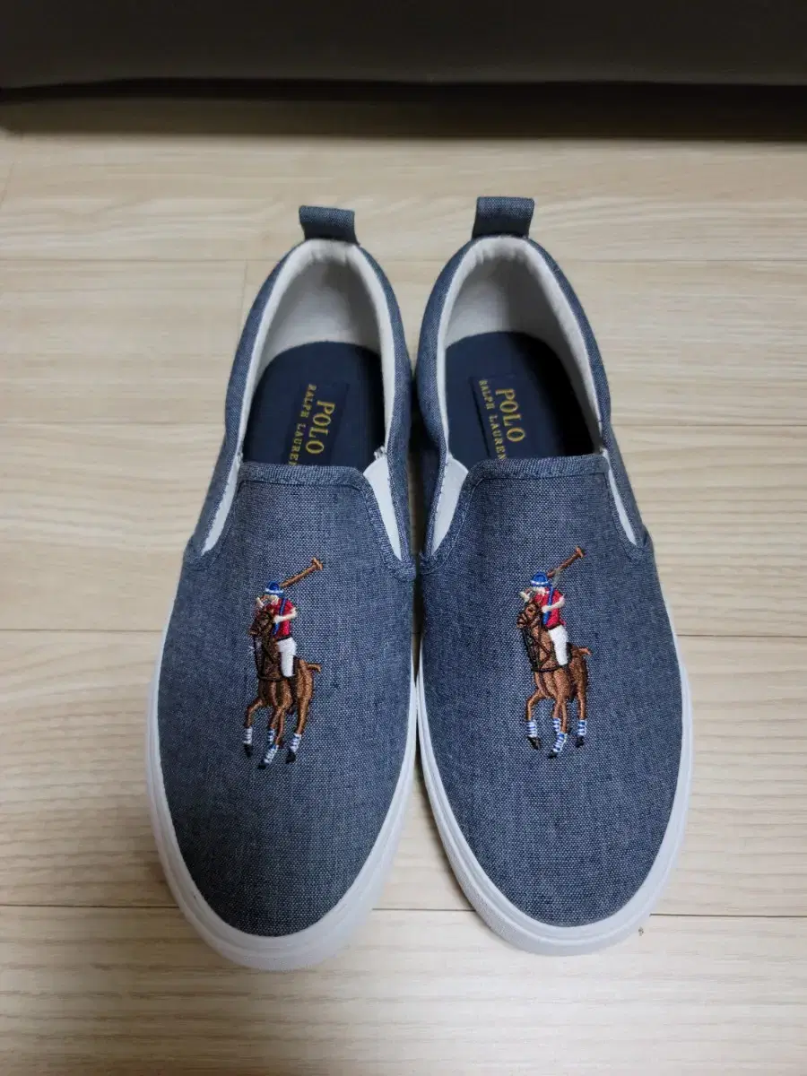 Polo Ralph Lauren size 230 genuine and brand new