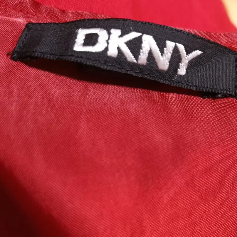 DKNY 마스커트