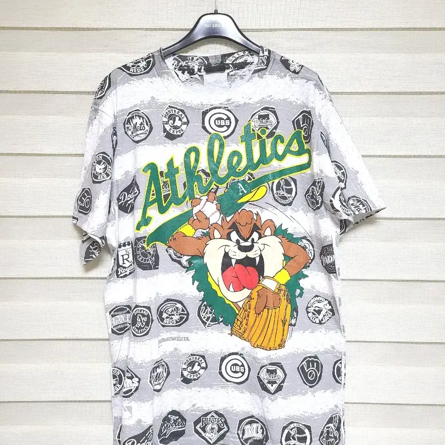 루니툰즈 TAZ 1992 MLB 오클랜드애슬레틱스 VTG 티셔츠