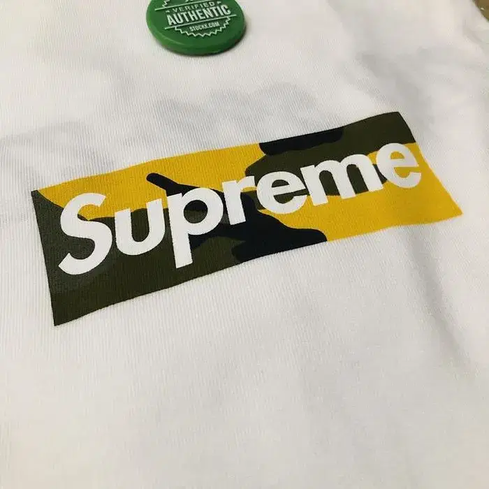 Supreme 17FW Brooklyn Box Logo T.극미중고 상태