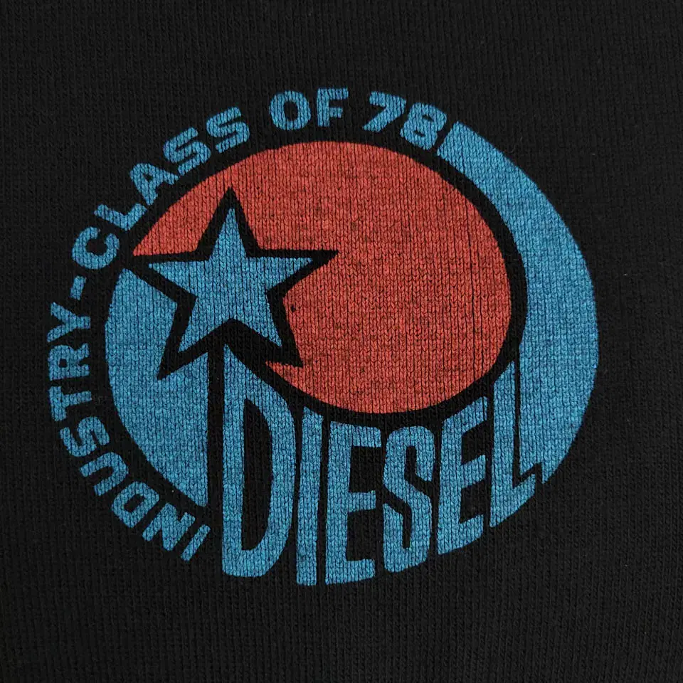 DIESEL 디젤 블랙 블루 레드 로고 스타 별 프린팅 니티드 아크릴 Y