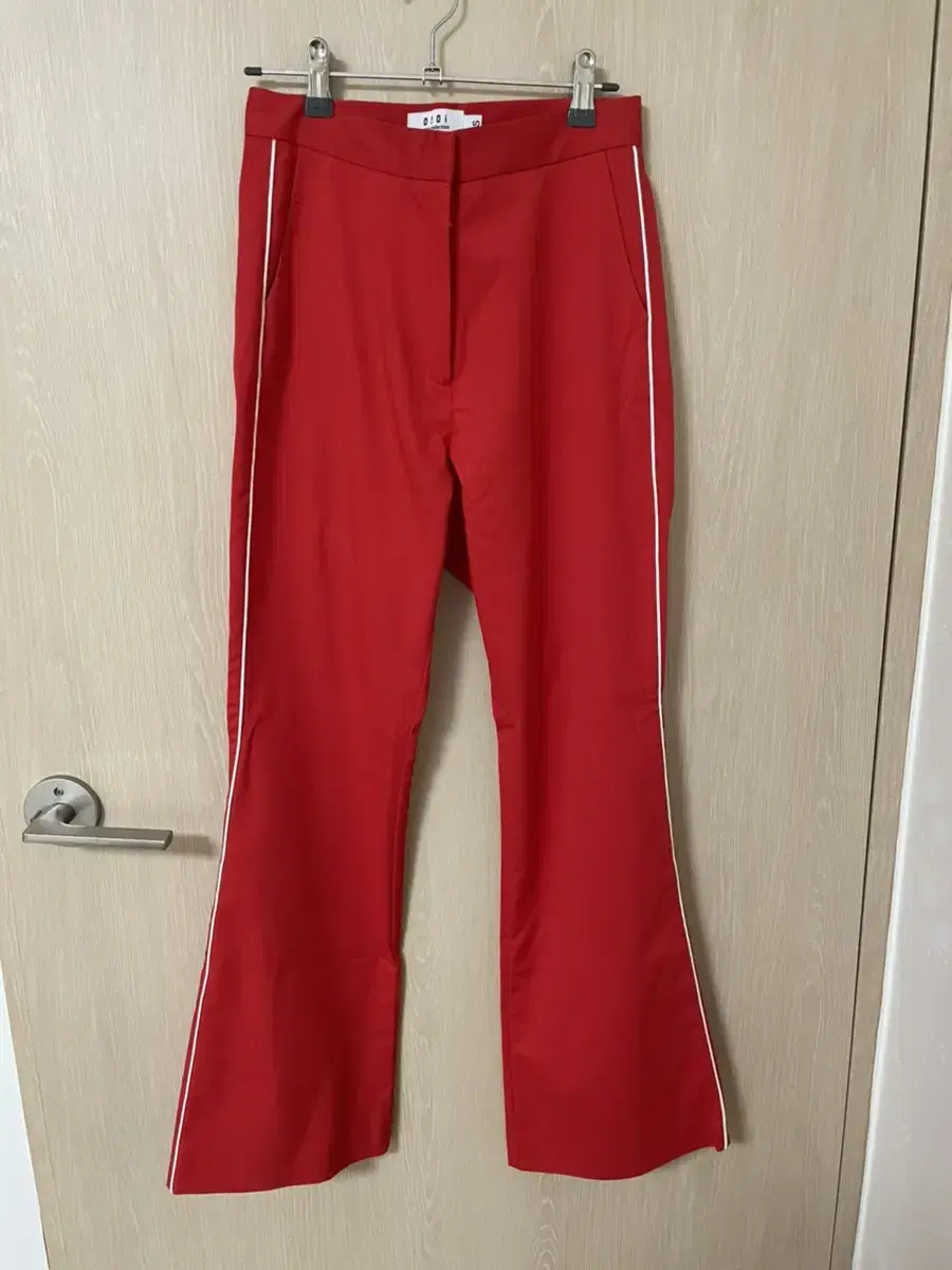 OIOI Red Bootcut Pants S (Fits well, comfortable to wear)