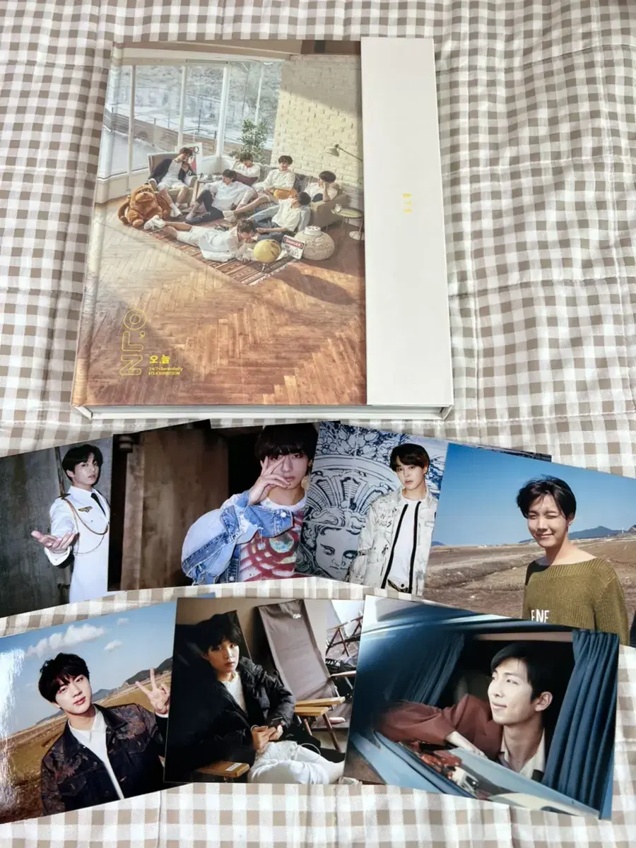 BTS Today Exhibition Dorok (photobook)