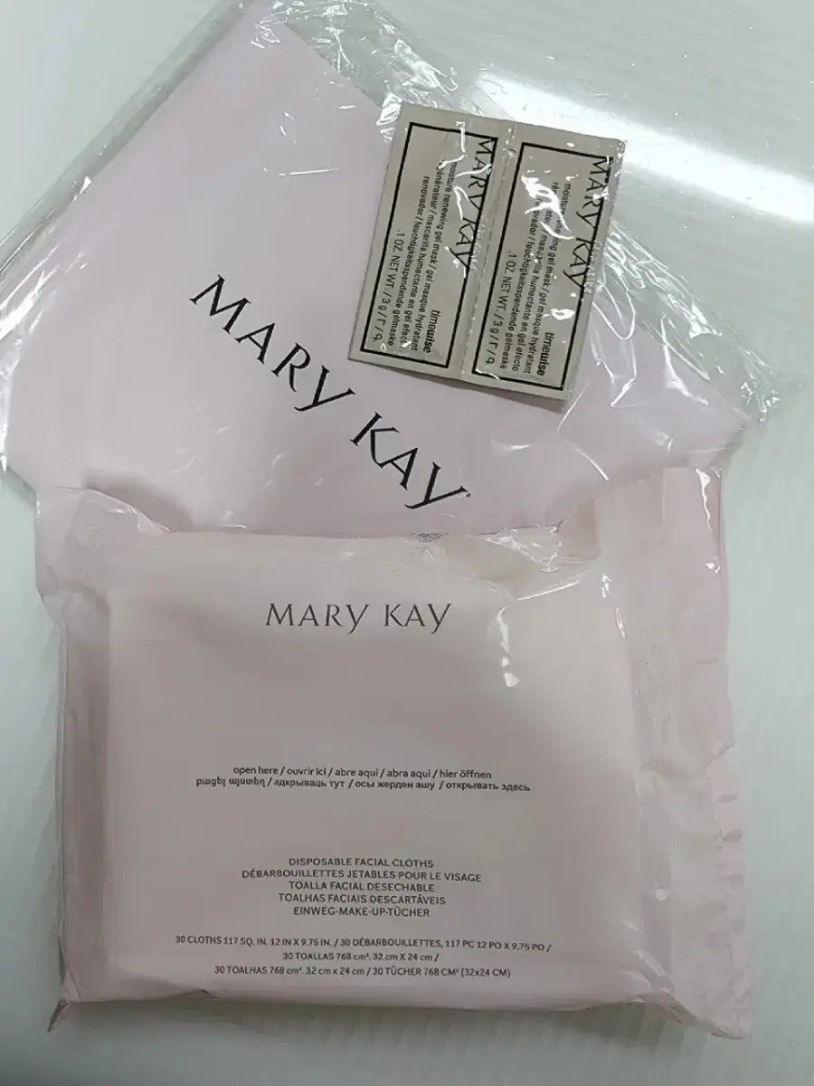 Mary Kay Dispersible Cleansing Facial Cross, 30 sheets.