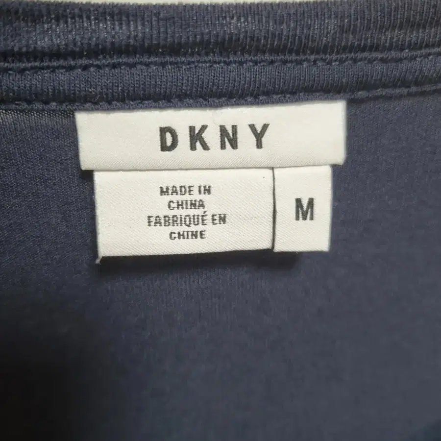 DKNY 티셔츠 블라우스, 청색,  M사이즈 (미국에서 구매)