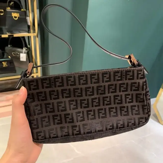 [FENDI] 펜디 금장 미니백