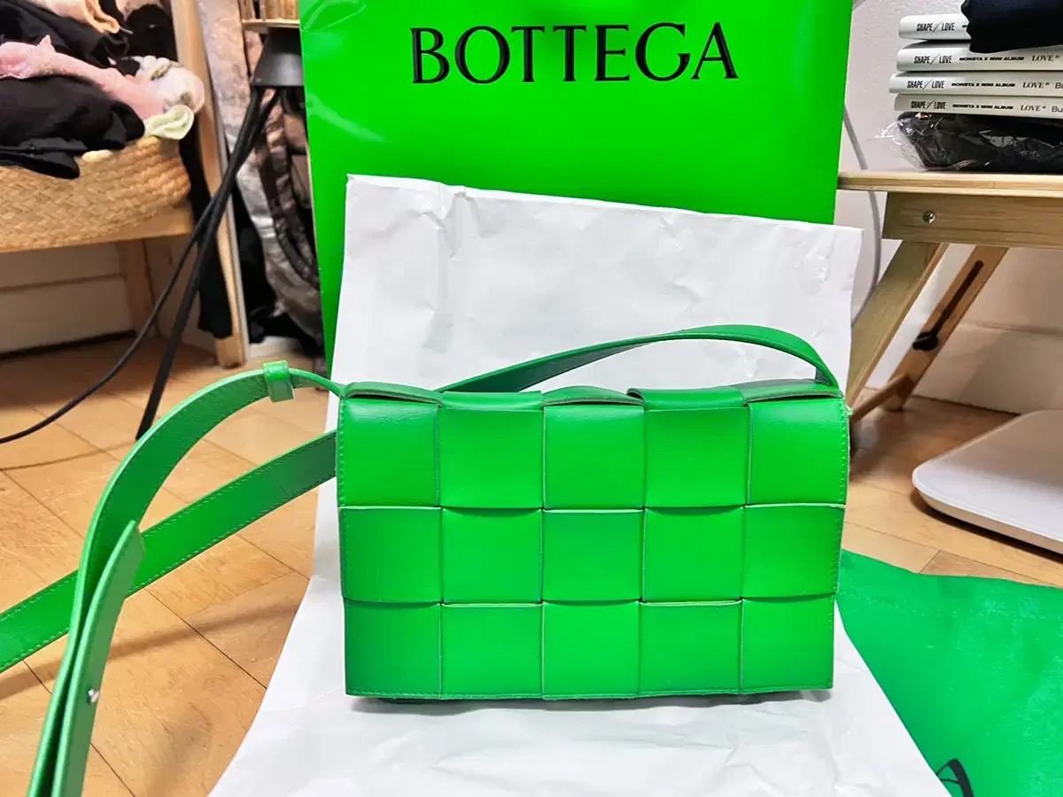 [Sold out] Bottega Veneta Cassette Bag 578004 (Green)