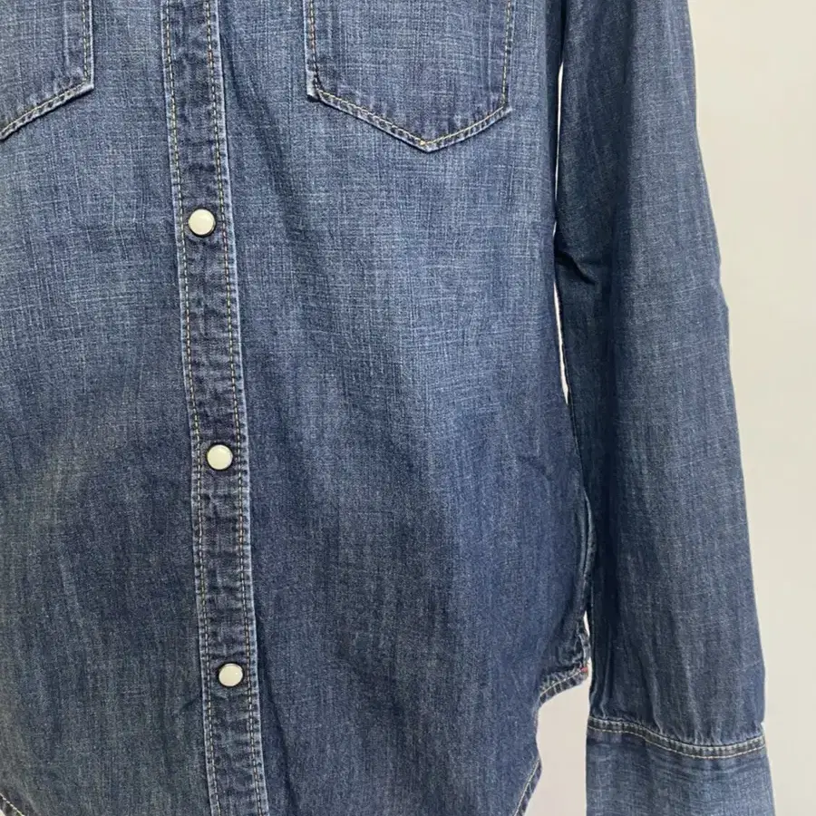 (woman) GAP denim shirt