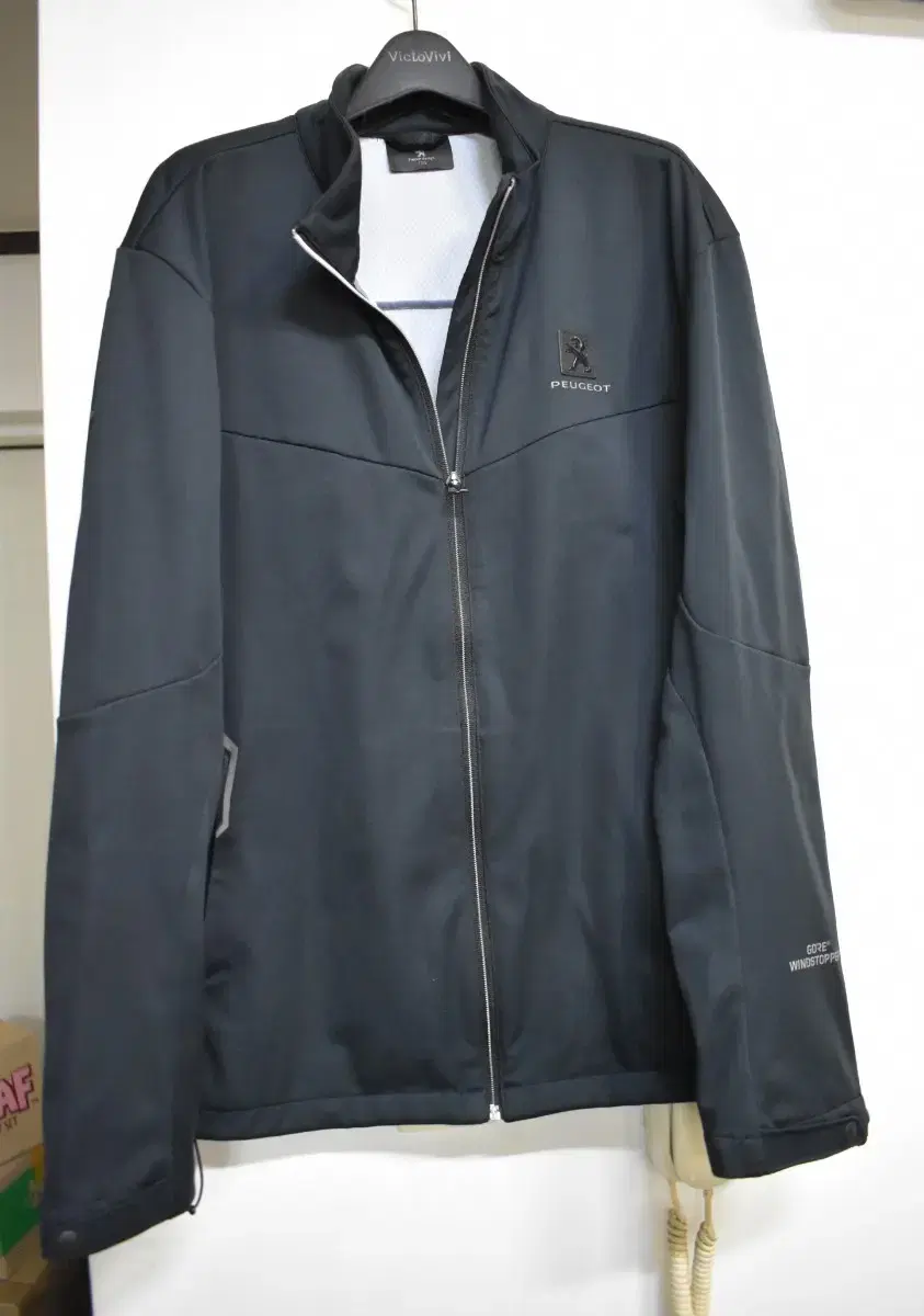 [105] Miele Golf Men's Gore Windstopper Windbreaker 