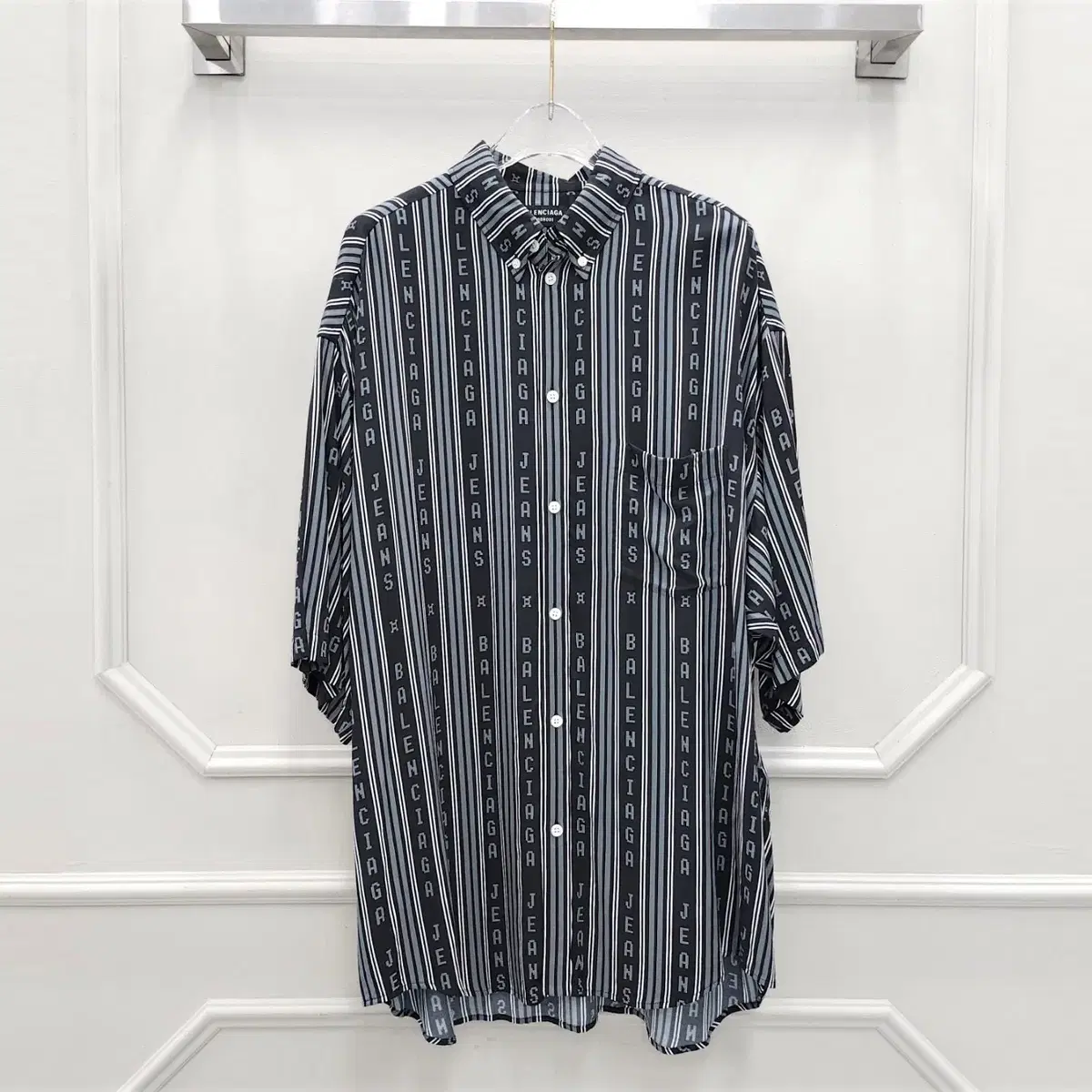 38 / Balenciaga black striped short-sleeved shirt